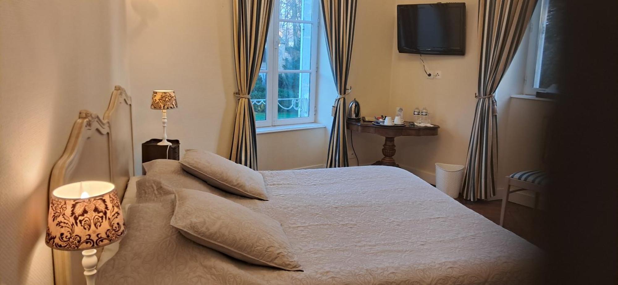 Chambres D'Hotes Chateau De Damigny Saint-Martin-des-Entrees Exterior photo
